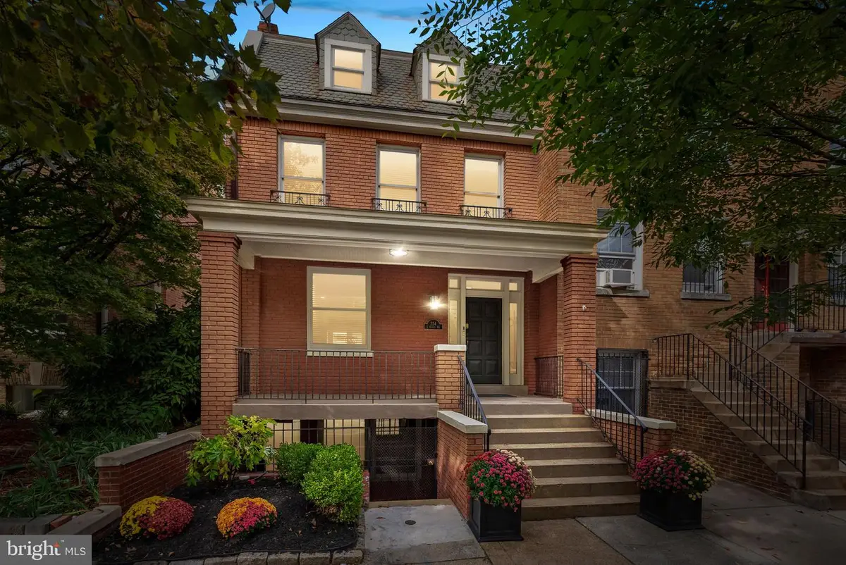 224 C St Ne, Washington, DC 20002 - #1