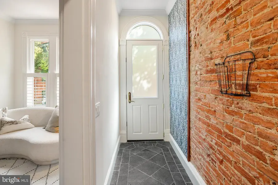 1307 Wallach Pl Nw, Washington, DC 20009 - #2