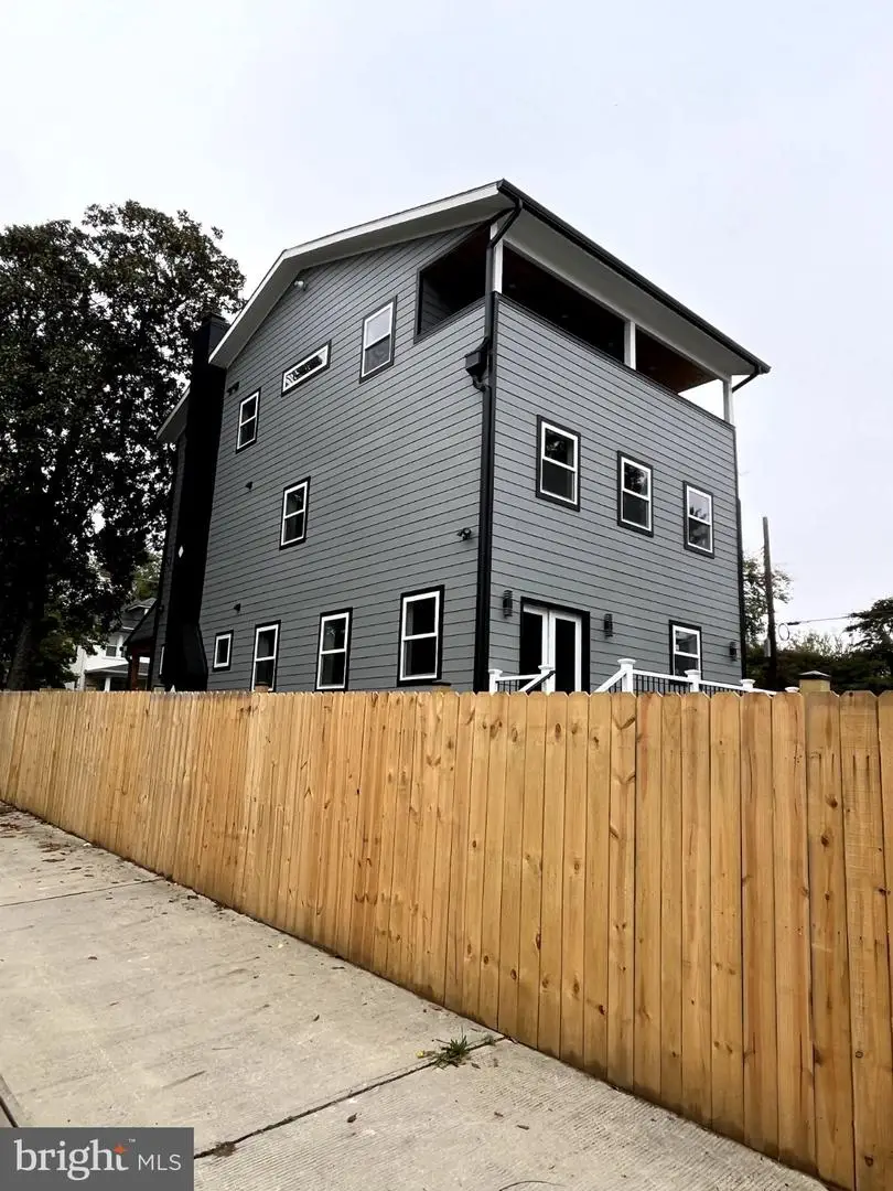 1210 Farragut St Nw, Washington, DC 20011 - #3