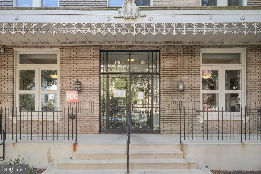 1308 Clifton St Nw #209, Washington, DC 20009 - #3