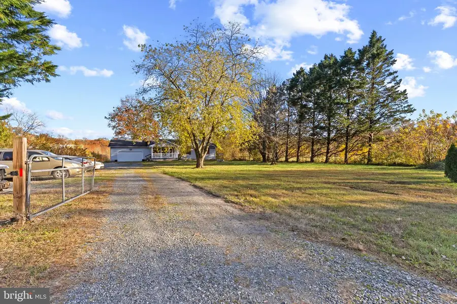 1036 Myers Dr, Hartly, DE 19953 - Image #2