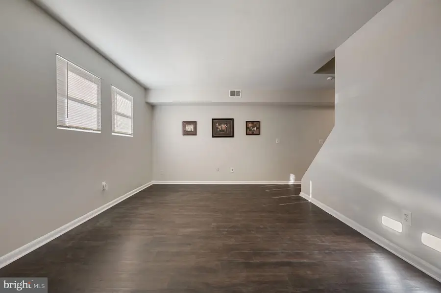 33 Spruance Rd, Dover, DE 19901 - Image #2