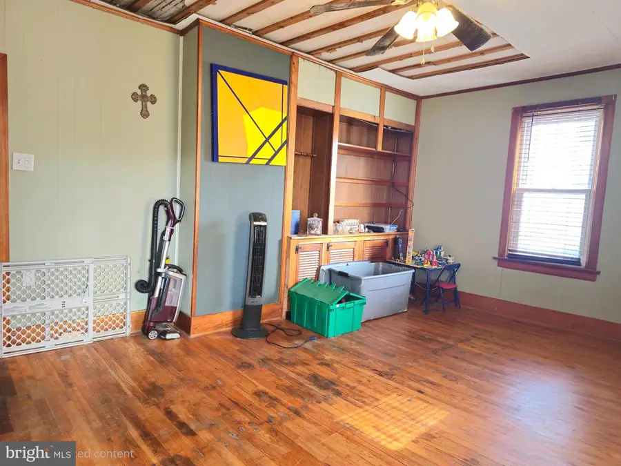 16 W Howard St, Viola, DE 19979 - Image #2