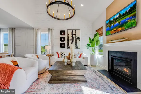 208 Carney Ct, DOVER, DE 19904