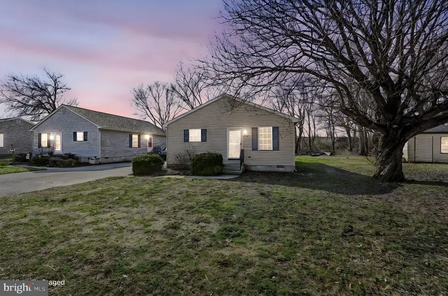 135 East St, Harrington, DE 19952 - #2