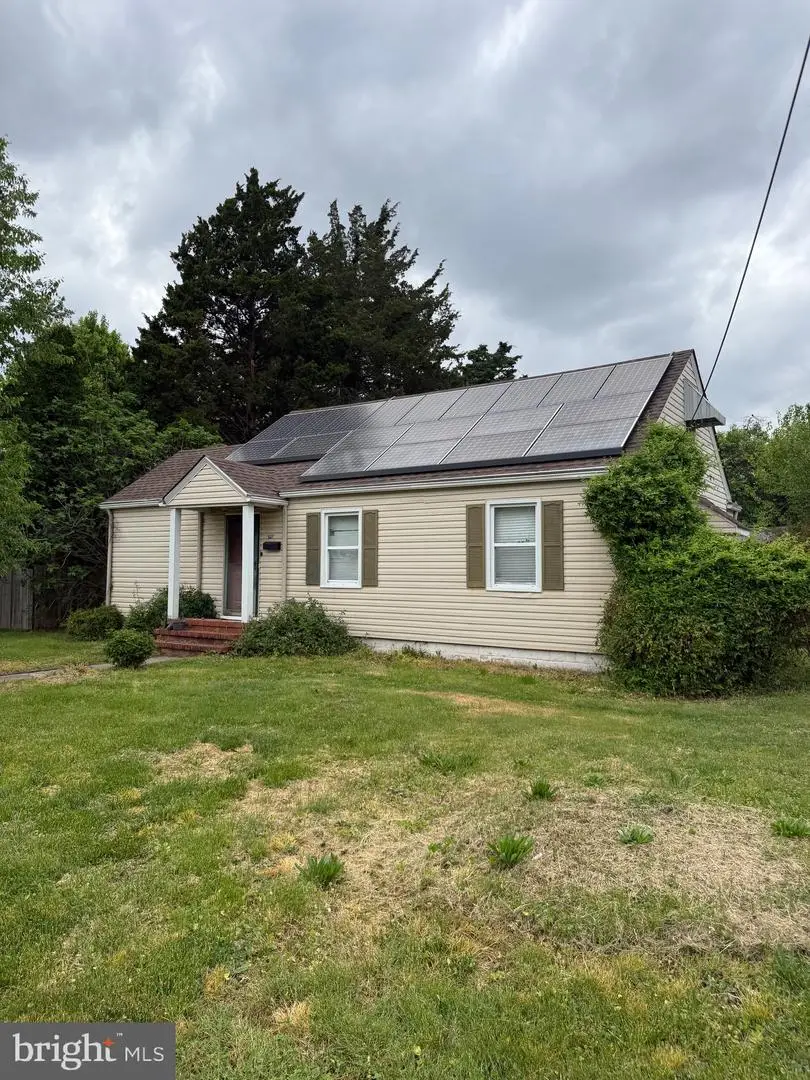 827 E Division St, Dover, DE 19901 - #1
