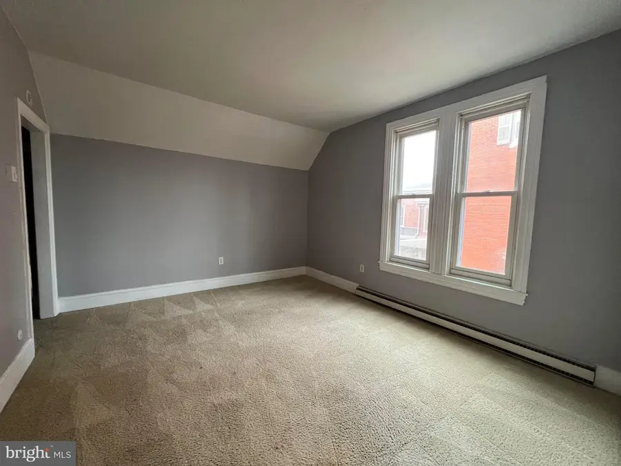 12 S State St, Dover, DE 19901 - #2
