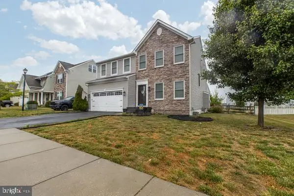 375 Delaware River Dr, Clayton, DE 19938 - #2