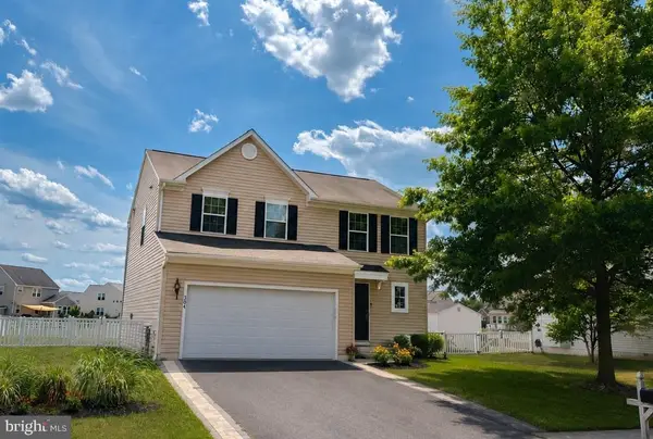 304 Christiana River Dr, CLAYTON, DE 19938