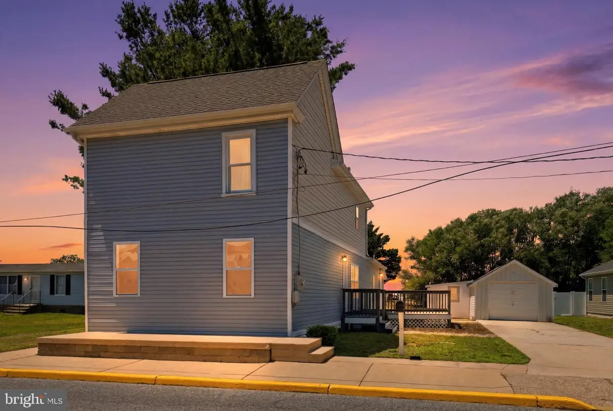 213 S West St, Harrington, DE 19952 - #1