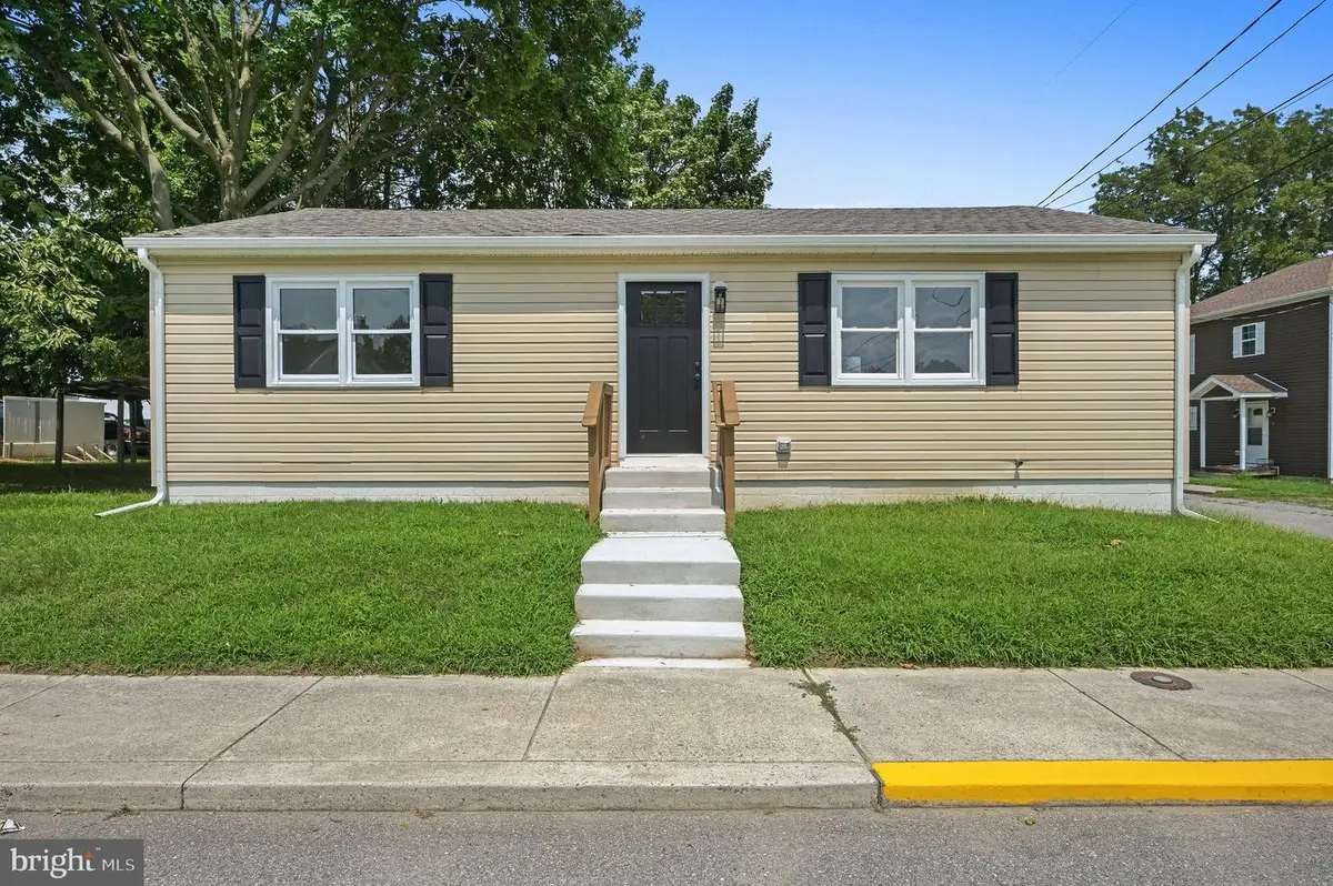 201 Thomas St, Frederica, DE 19946 - #1