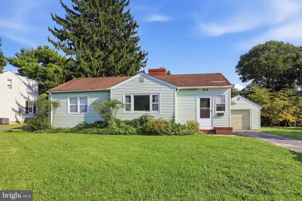 818 E Division St, DOVER, DE 19901