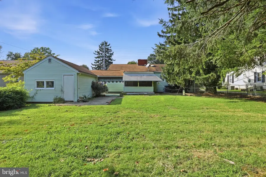 818 E Division St, Dover, DE 19901 - #3