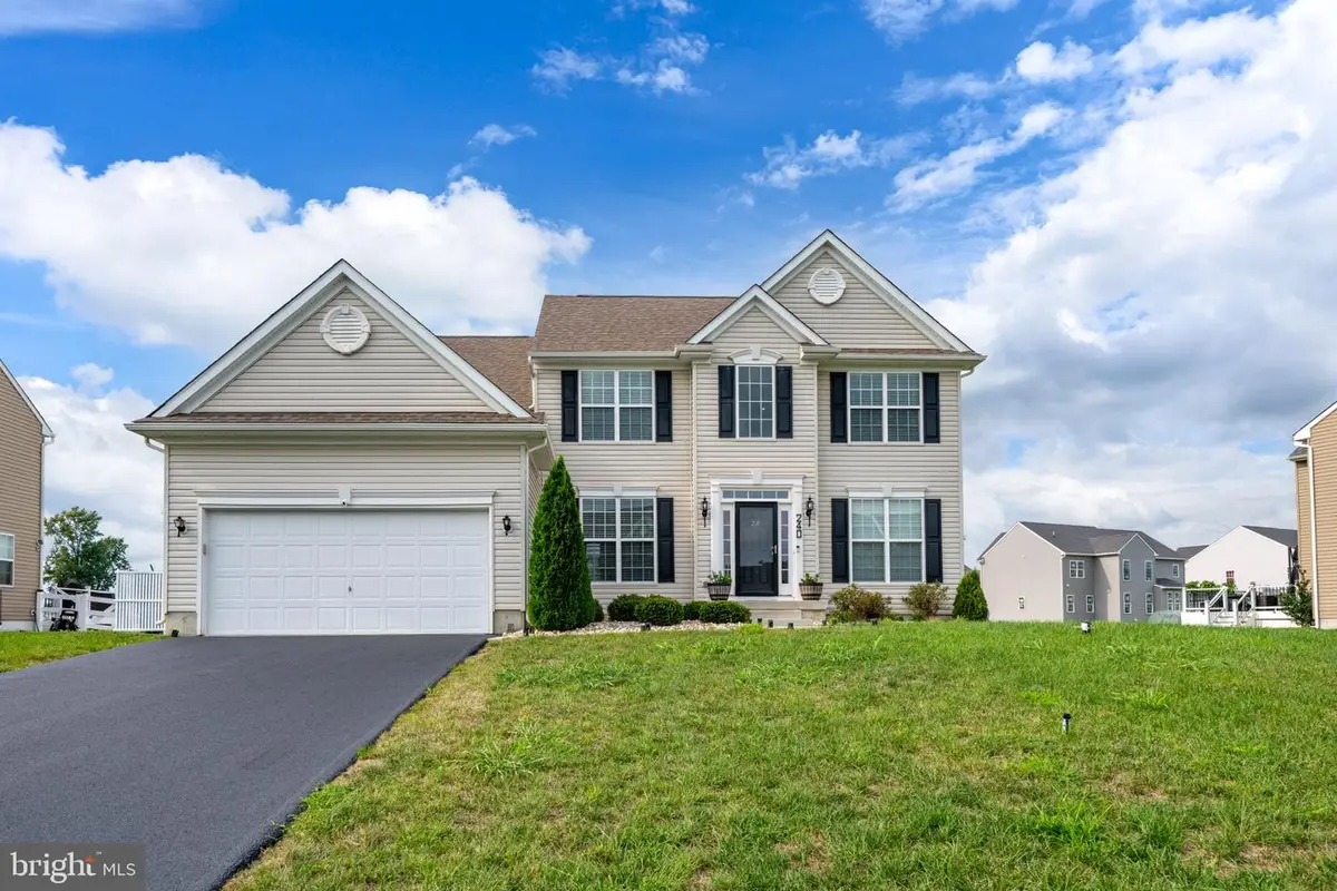 240 Gardenbrook Dr, Smyrna, DE 19977 - #1