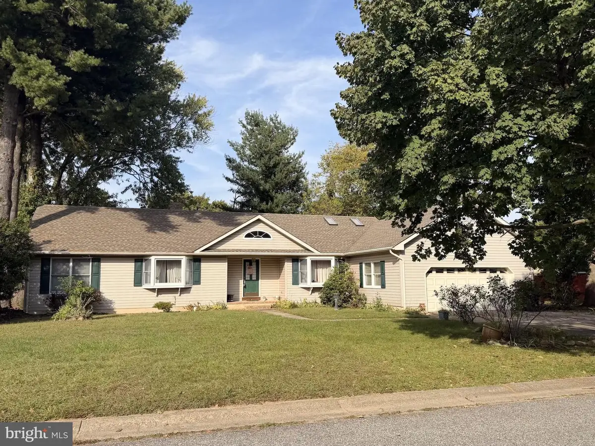 252 Greenview Dr, Dover, DE 19901 - #1