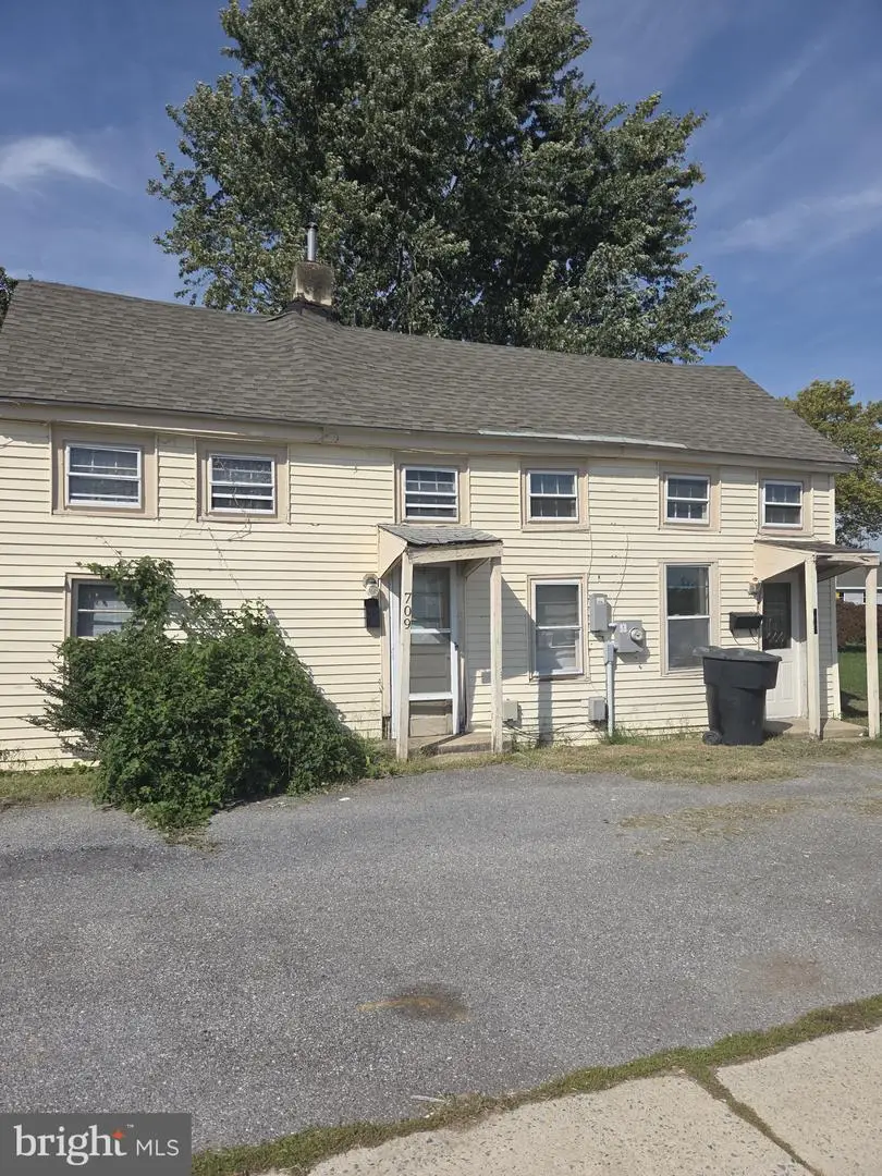 707 W North St, Dover, DE 19904 - #1
