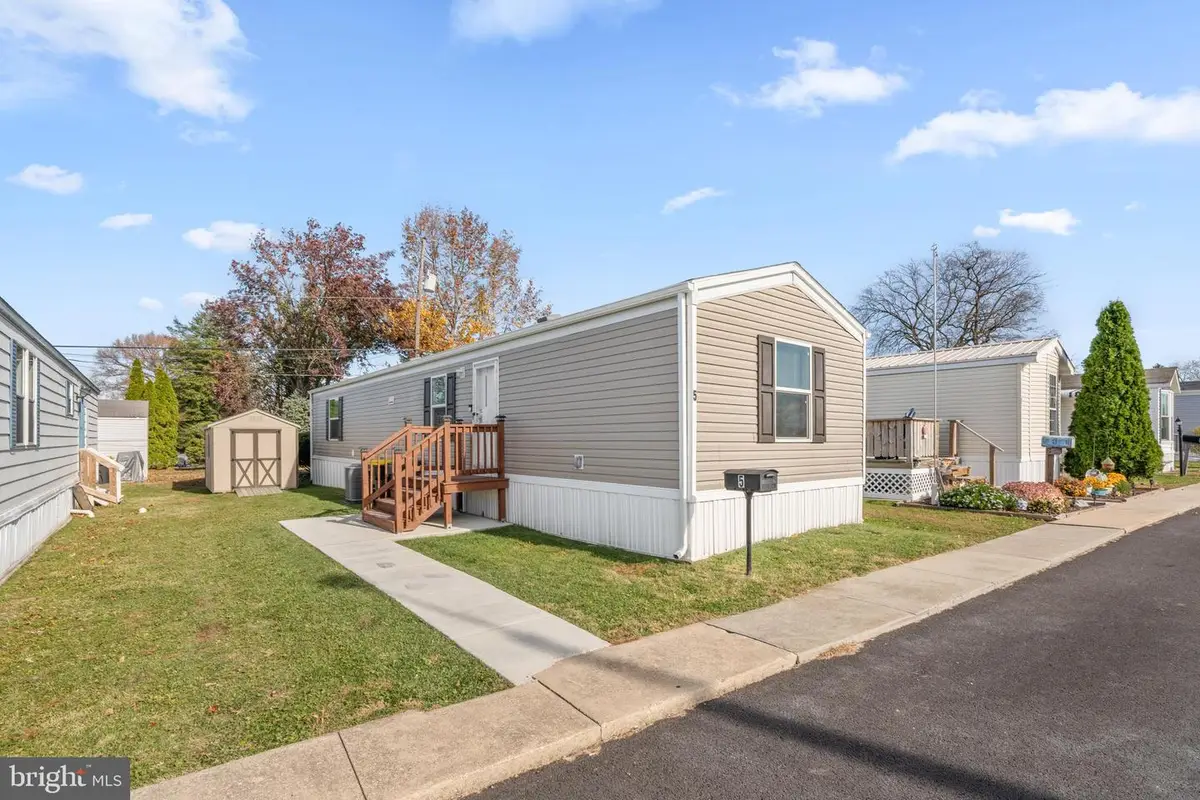 5 Ellis Rd, Wilmington, DE 19810 - Image #1