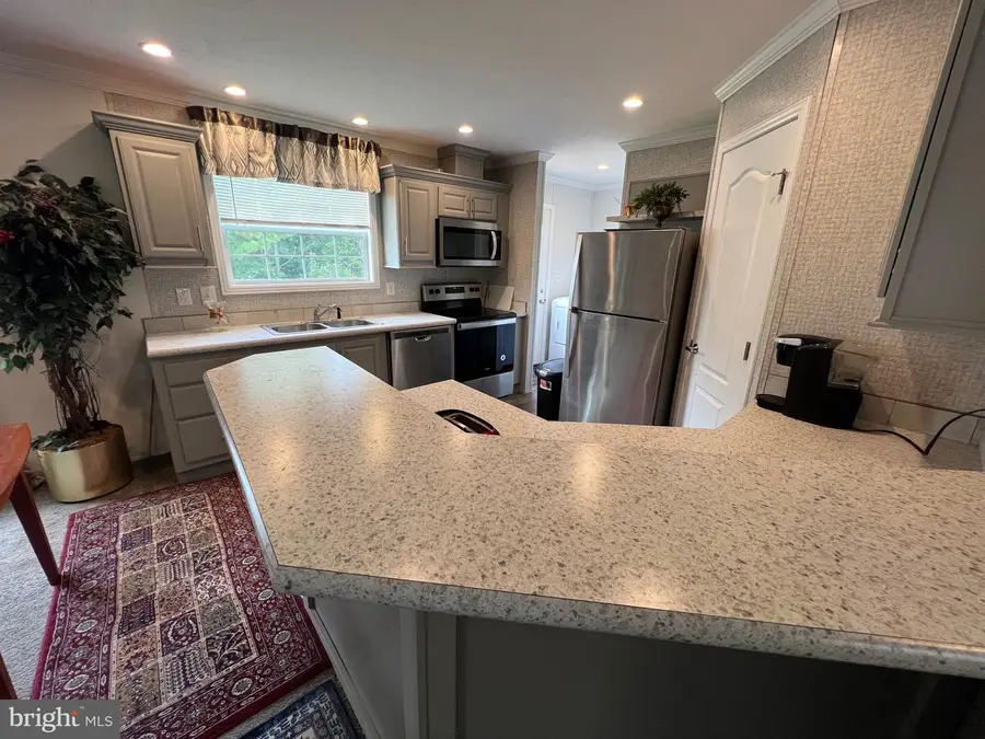 711 N Huckleberry Ave, Bear, DE 19701 - Image #2