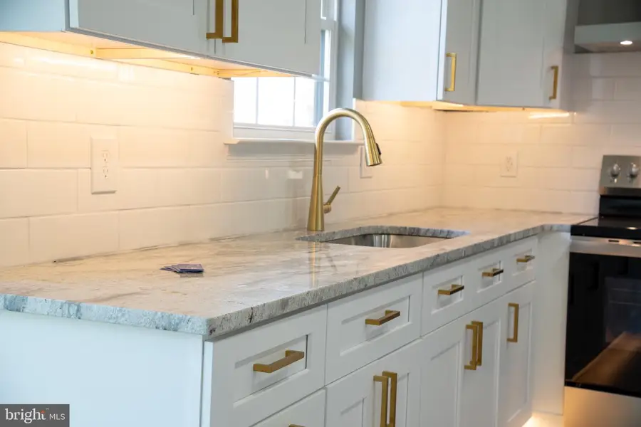 233 Romeo Dr, New Castle, DE 19720 - Image #3