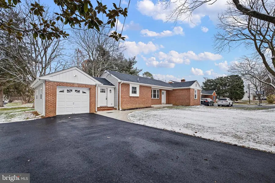 1049 Bear Rd, New Castle, DE 19720 - Image #2