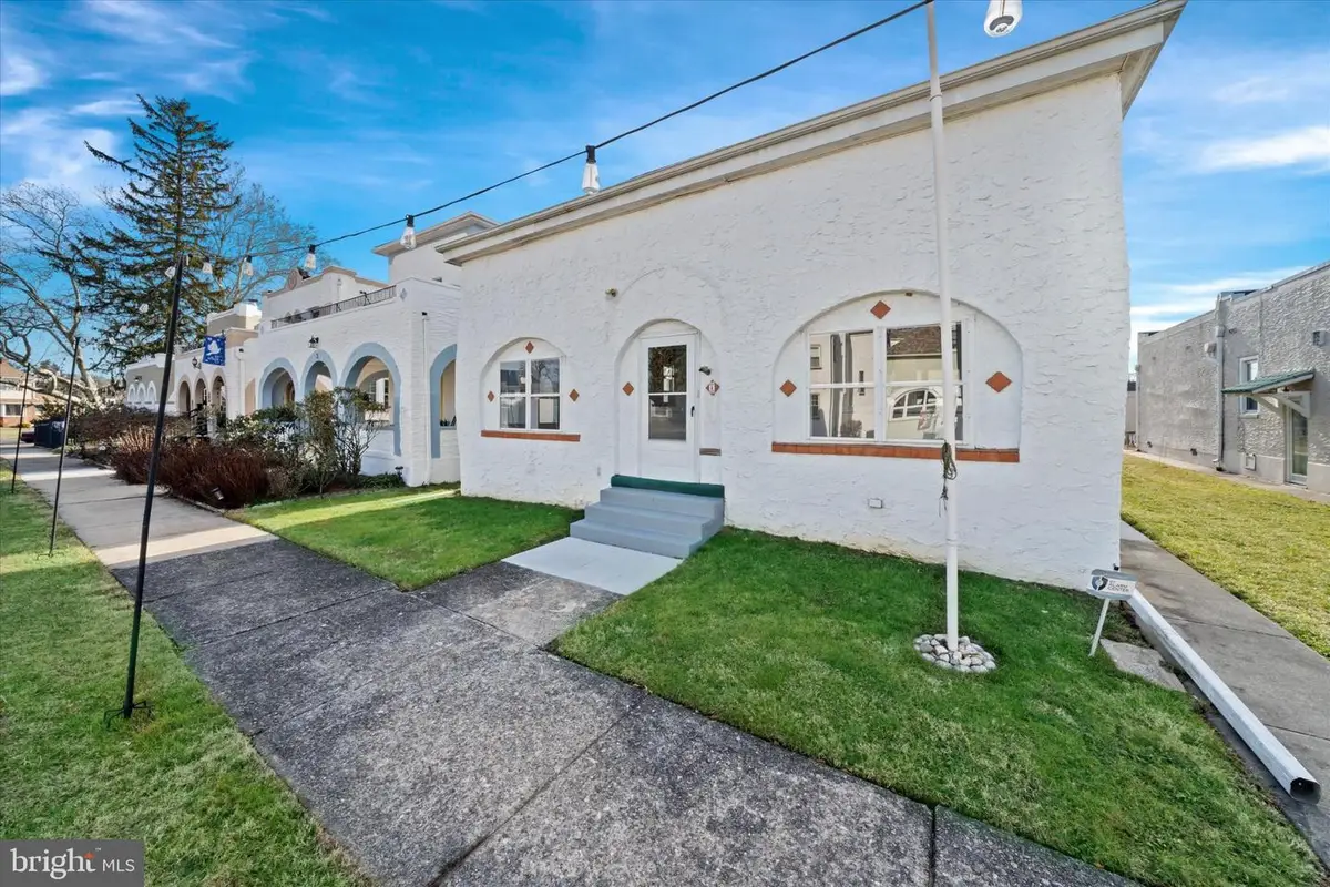 4 Corinne Ct, Wilmington, DE 19809 - #1