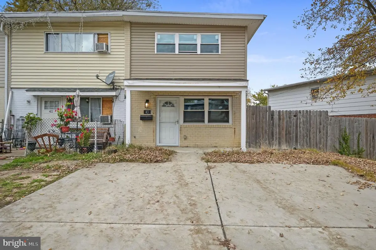 43 Thorn Ln, New Castle, DE 19720 - Image #1