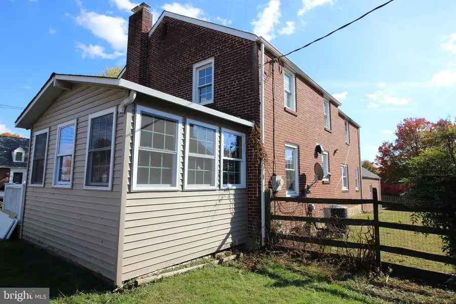 405 N Augustine St, Newport, DE 19804 - Image #3