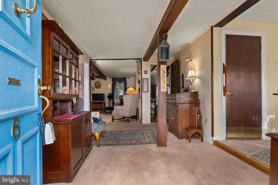 6 Delaware St, Saint Georges, DE 19733 - Image #2