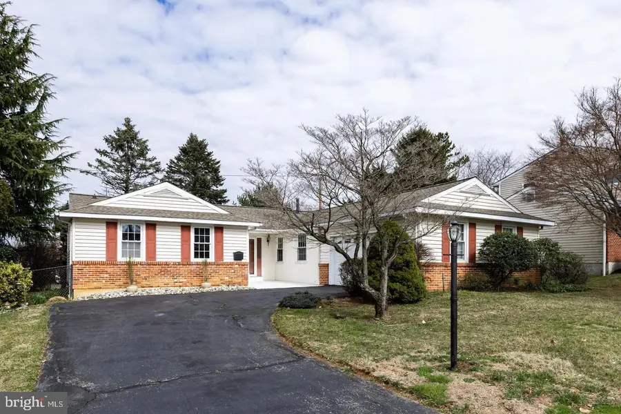 2849 E Oakland Dr, Wilmington, DE 19808 - Image #2