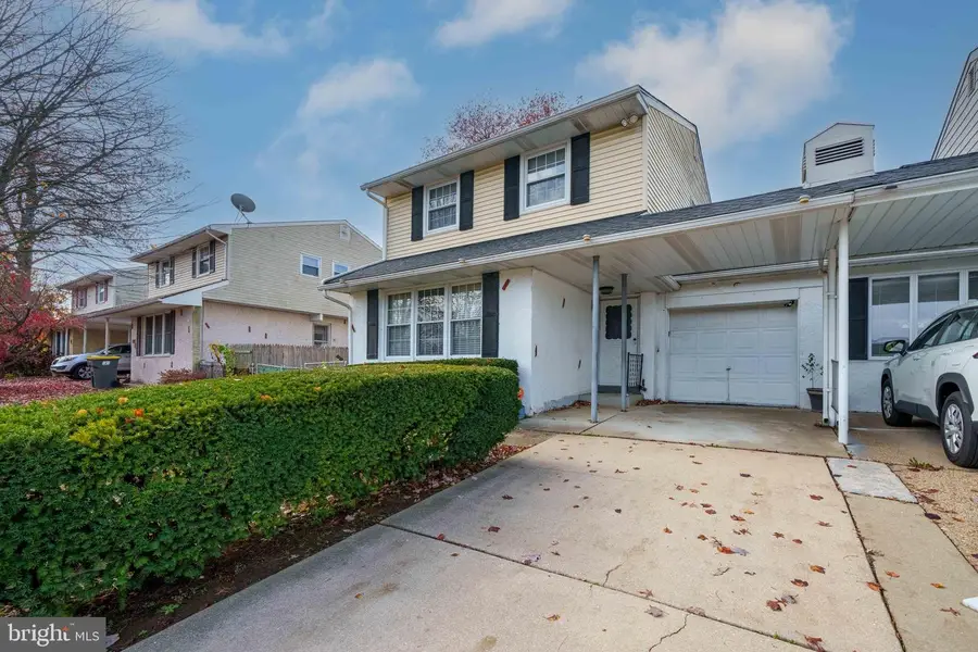 737 E Birchtree Ln, Claymont, DE 19703 - Image #3