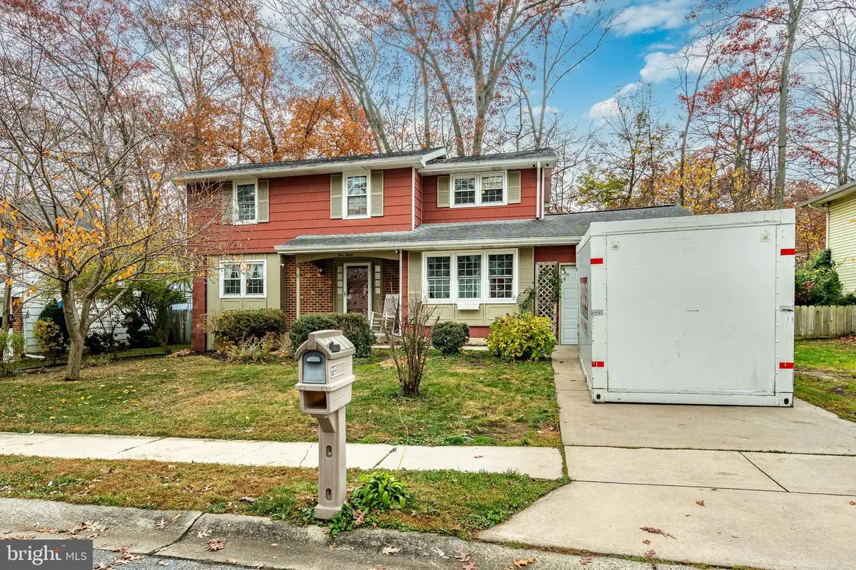 112 Woodring Ln, Newark, DE 19702 - Image #1