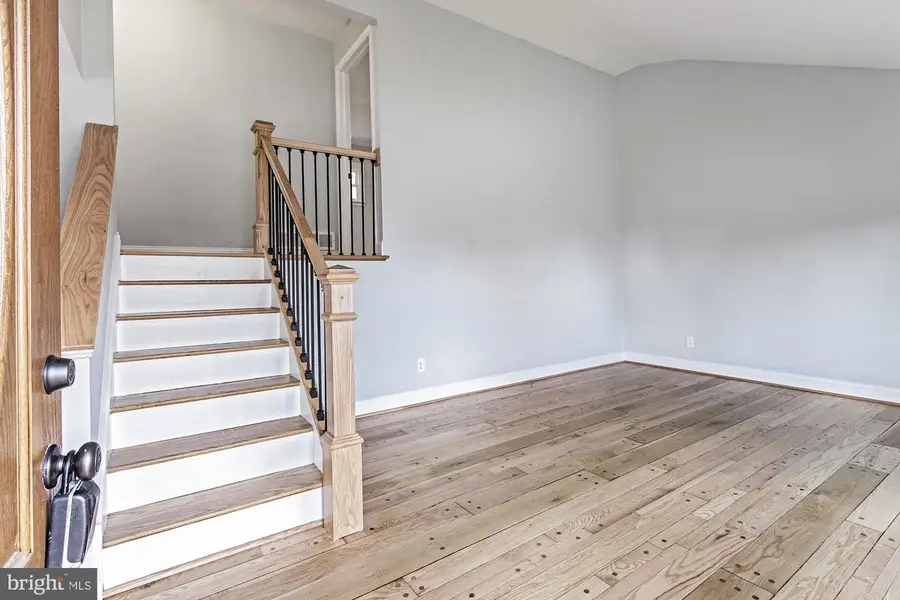 30 Bobby Dr, Newark, DE 19713 - Image #2