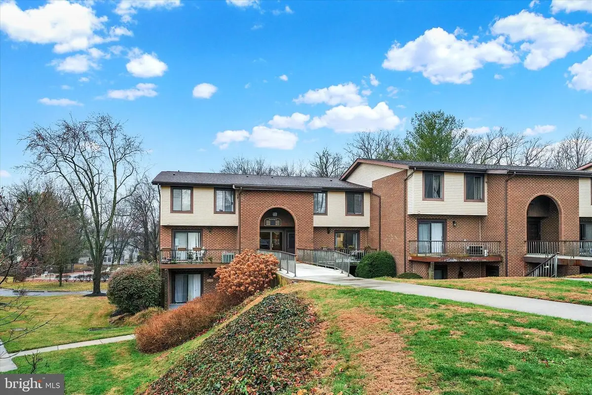 4908 W Brigantine Ct, Wilmington, DE 19808 - Image #1