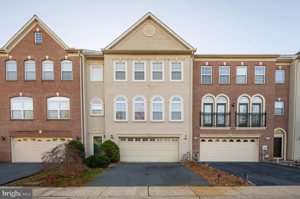 29 Sycamore Ln, Bear, DE 19701 - Image #1