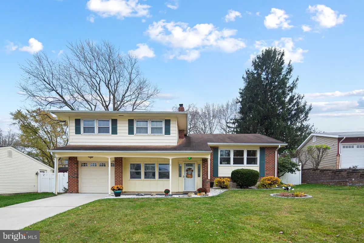 35 Vansant Rd, Newark, DE 19711 - Image #1