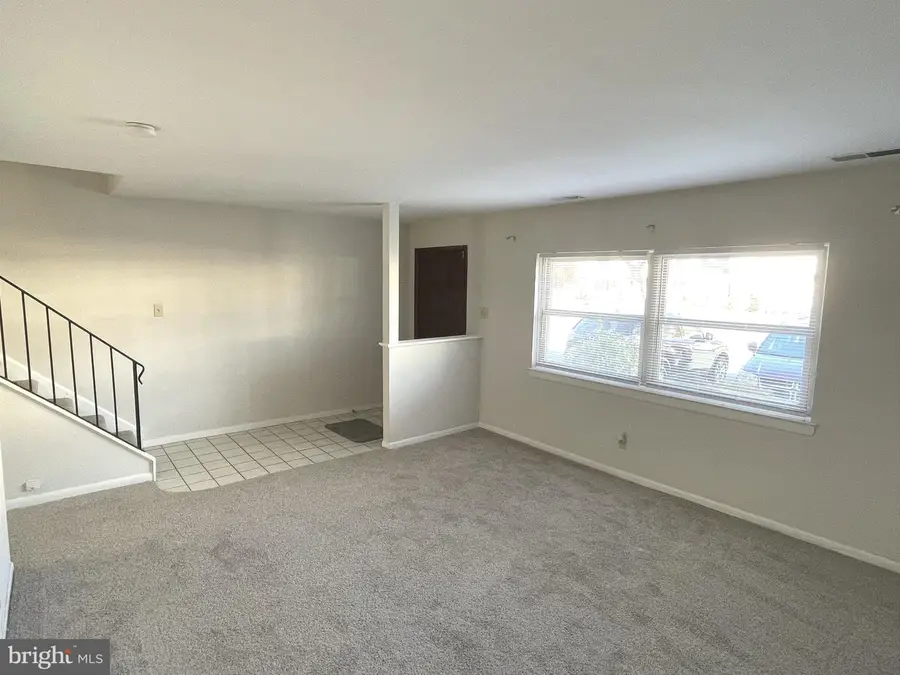 1401 Chelmsford Cir, Newark, DE 19713 - Image #2