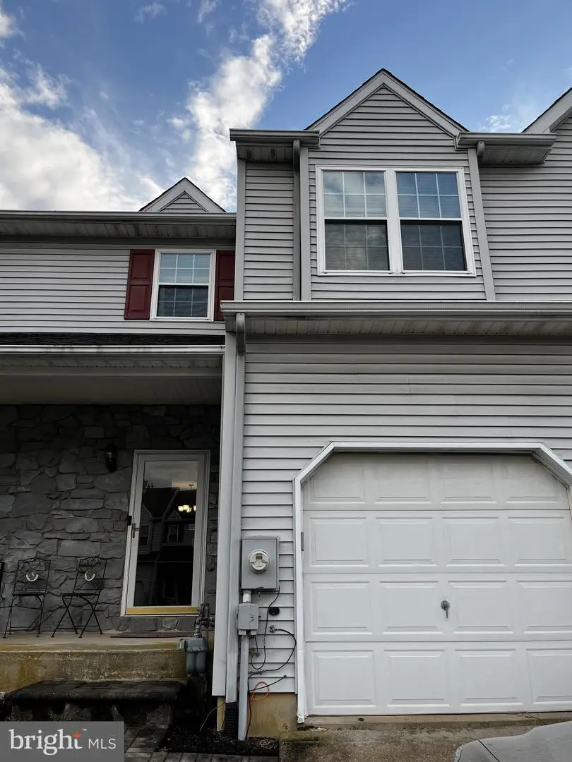 142 Shinn Cir, Wilmington, DE 19808 - Image #1