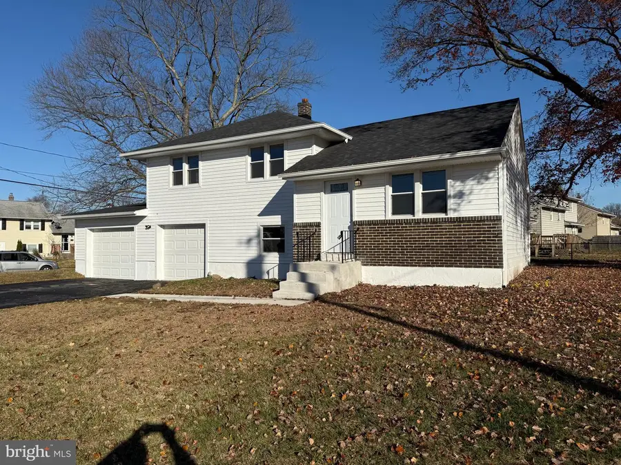 13 Center Cir, Wilmington, DE 19808 - Image #2