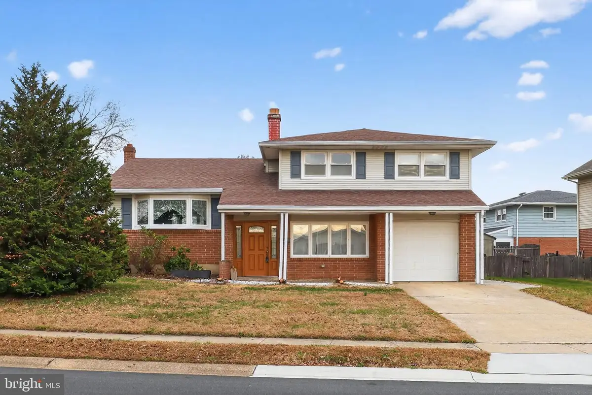 127 Spruce Glen Dr, Newark, DE 19711 - Image #1