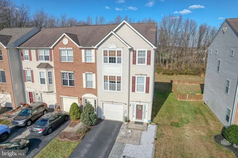 25 Shawn Ln, Bear, DE 19701 - Image #2