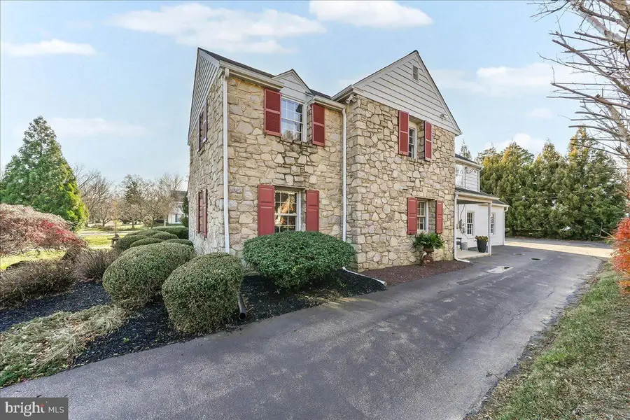 801 Essex Rd, Wilmington, DE 19807 - Image #2