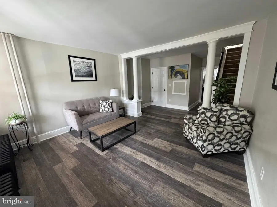 517 Delamore Pl, Wilmington, DE 19805 - Image #2