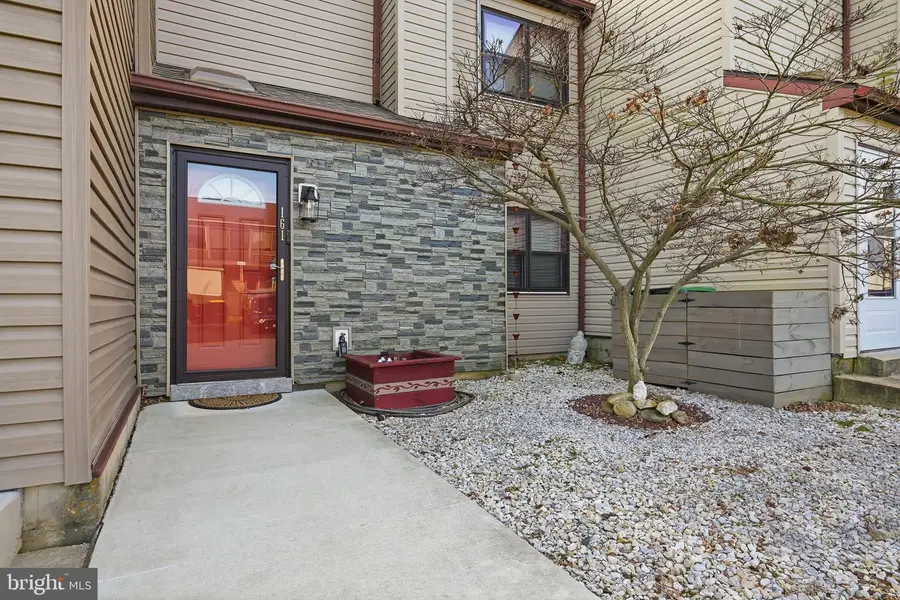 161 Valley Cir, Newark, DE 19711 - Image #2