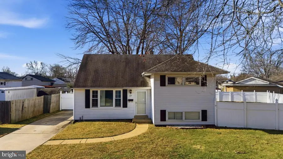 3 Matthews Rd, Newark, DE 19713 - Image #2