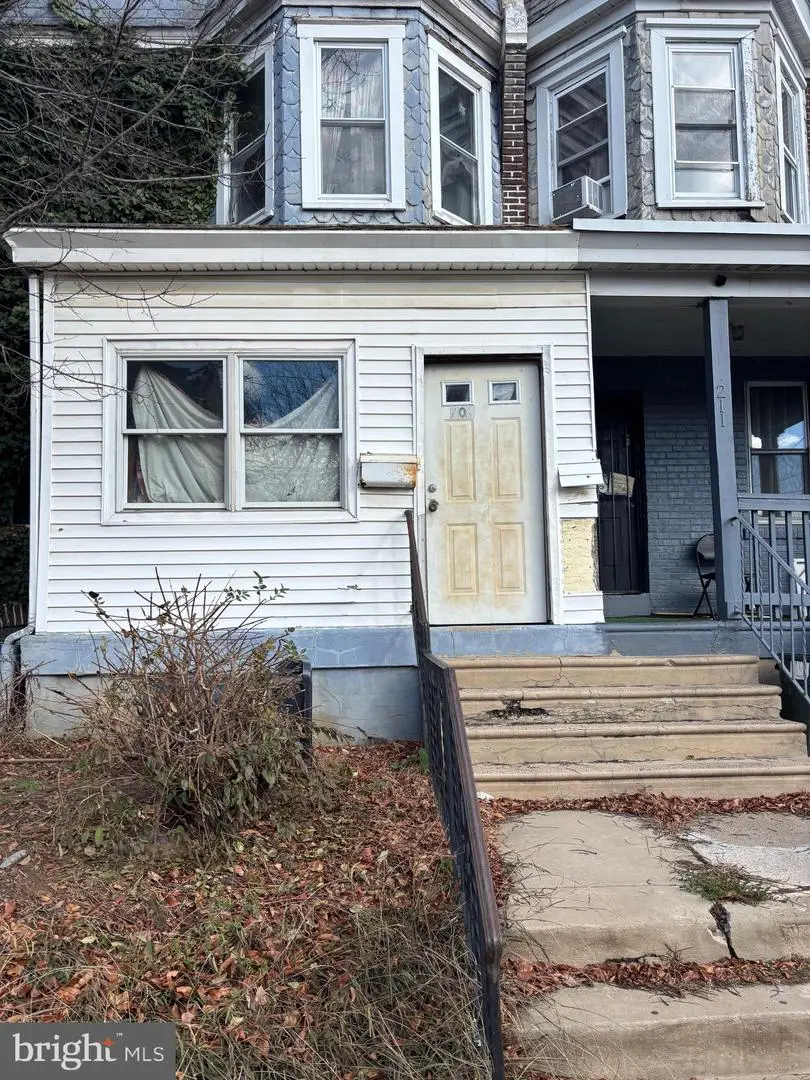 209 E 25th St, Wilmington, DE 19802 - Image #2