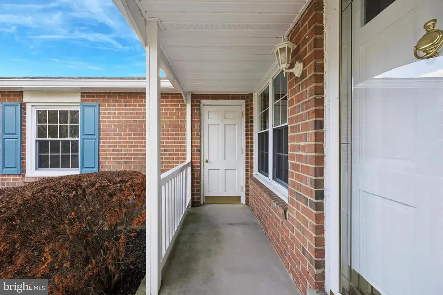 2710 E Landsdowne Dr, Wilmington, DE 19810 - Image #2