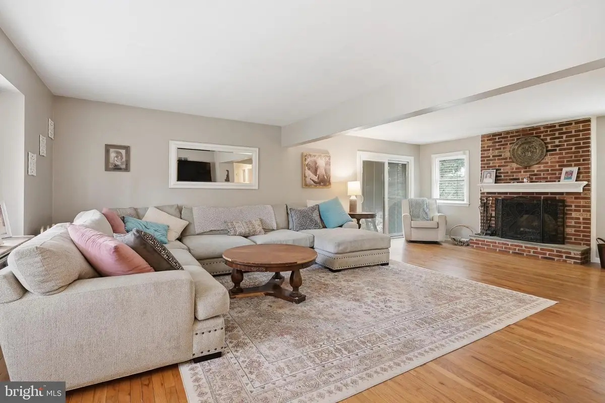 5 Embry Ct, Newark, DE 19711 - Image #1