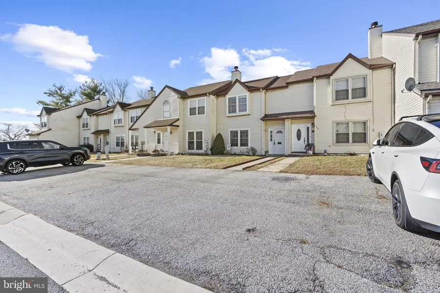 11 Schuyler Ct, Newark, DE 19702 - #2