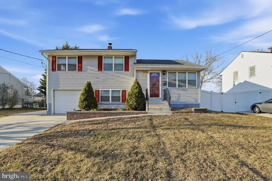 1431 Oak Hill Dr, Wilmington, DE 19805 - Image #2