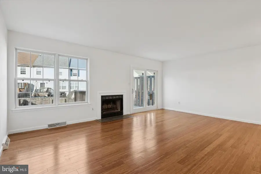 110 Hawk Dr, Newark, DE 19702 - Image #2